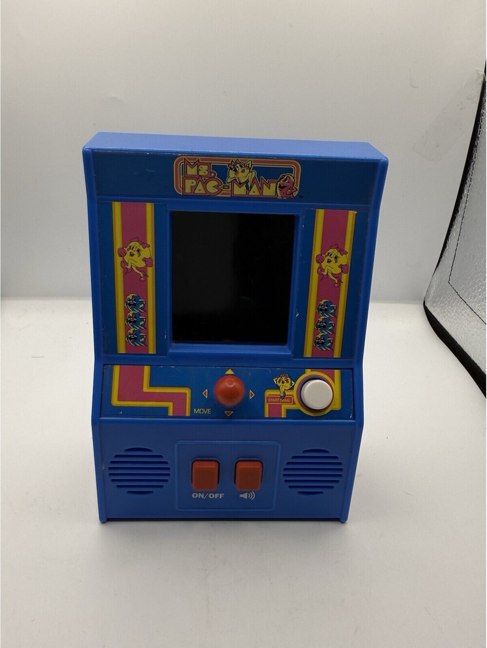 Basic Fun Arcade Classics - Ms Pac-Man Retro Mini Arcade Game - Picture 6 of 10